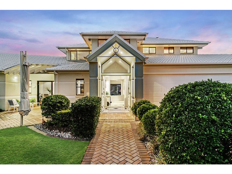34 Piermont Place, Raby Bay QLD 4163