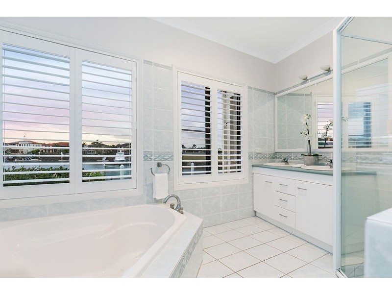 34 Piermont Place, Raby Bay QLD 4163