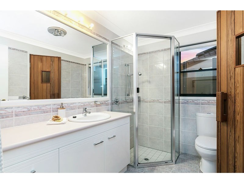 34 Piermont Place, Raby Bay QLD 4163