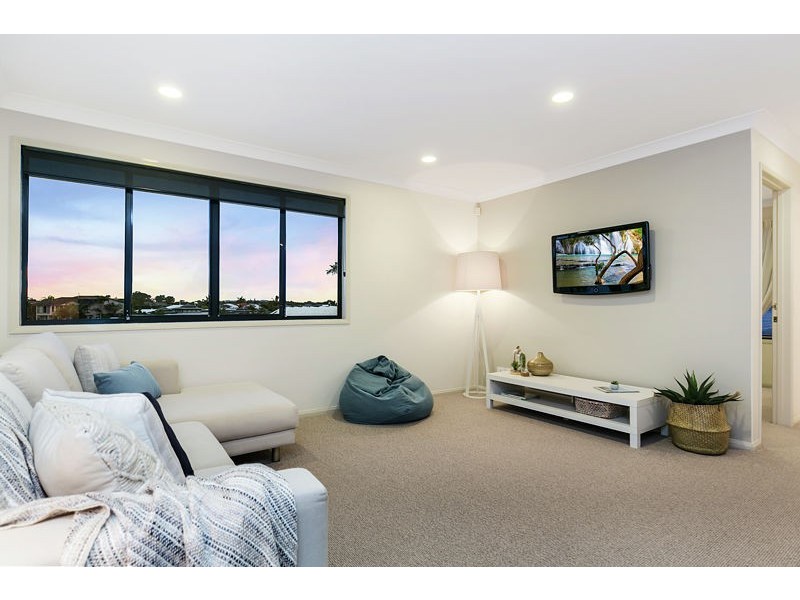34 Piermont Place, Raby Bay QLD 4163