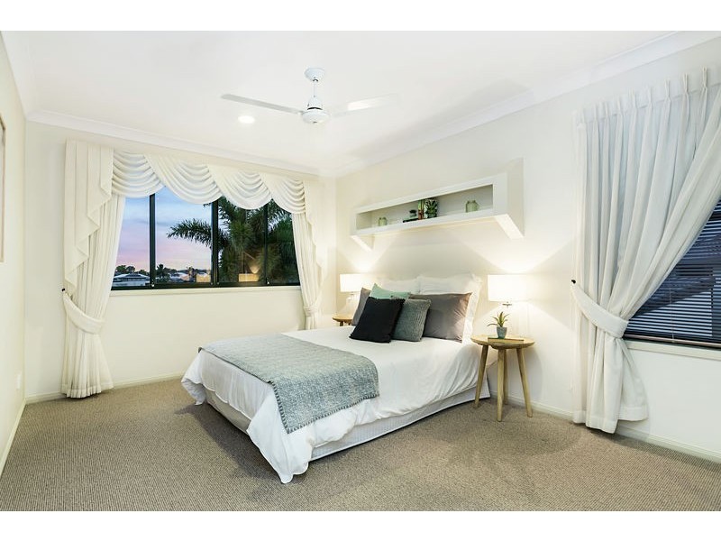 34 Piermont Place, Raby Bay QLD 4163