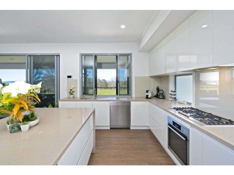 61 Waterville Drive, Thornlands QLD 4164