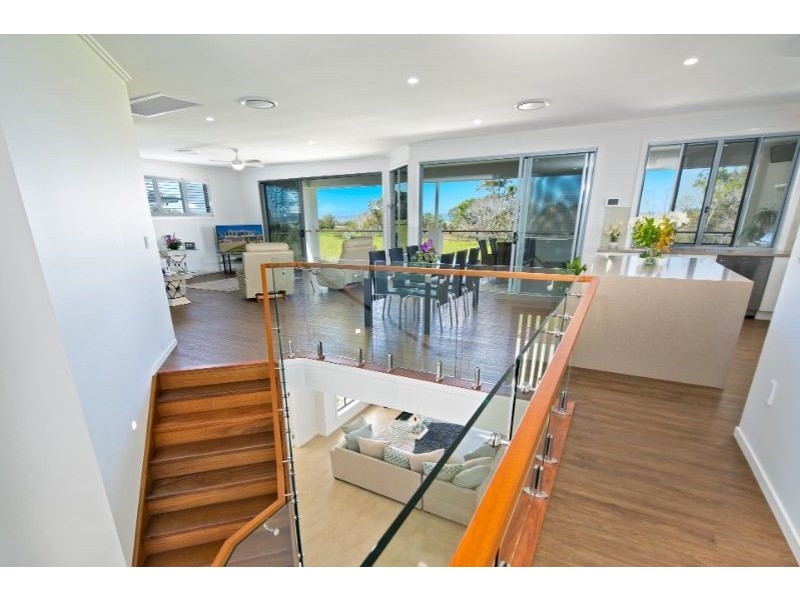 61 Waterville Drive, Thornlands QLD 4164