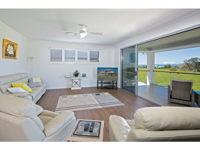 61 Waterville Drive, Thornlands QLD 4164