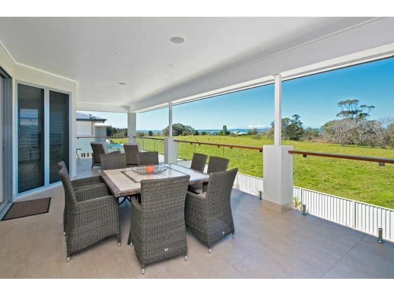 61 Waterville Drive, Thornlands QLD 4164