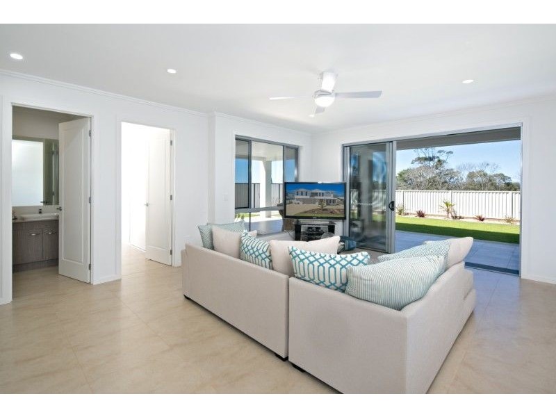 61 Waterville Drive, Thornlands QLD 4164