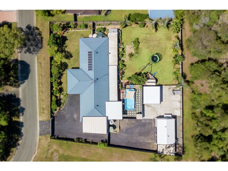 14 Grevillea Street, Redland Bay QLD 4165