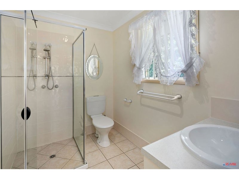 3 Horizon Place, Redland Bay QLD 4165