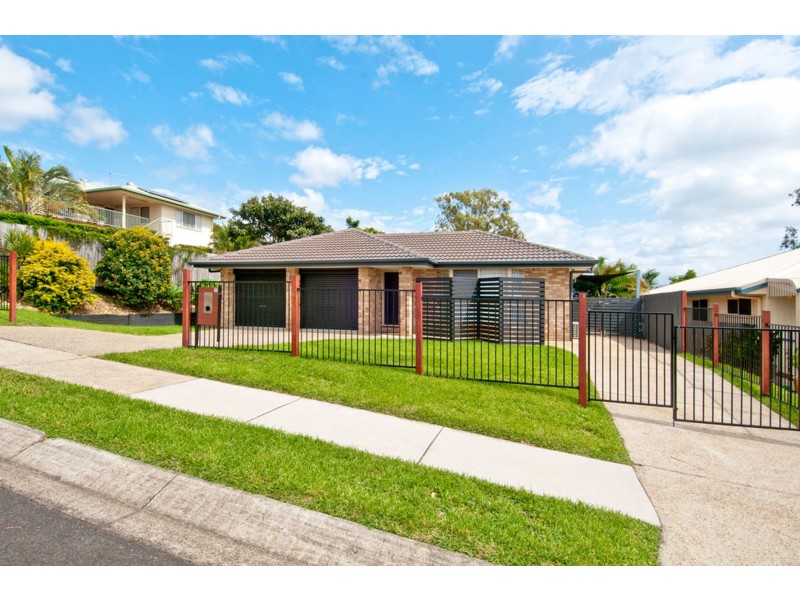35 Wantana Crescent, Edens Landing QLD 4207