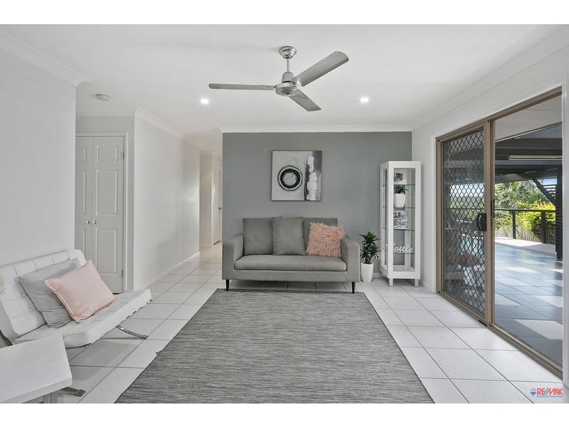 35 Wantana Crescent, Edens Landing QLD 4207