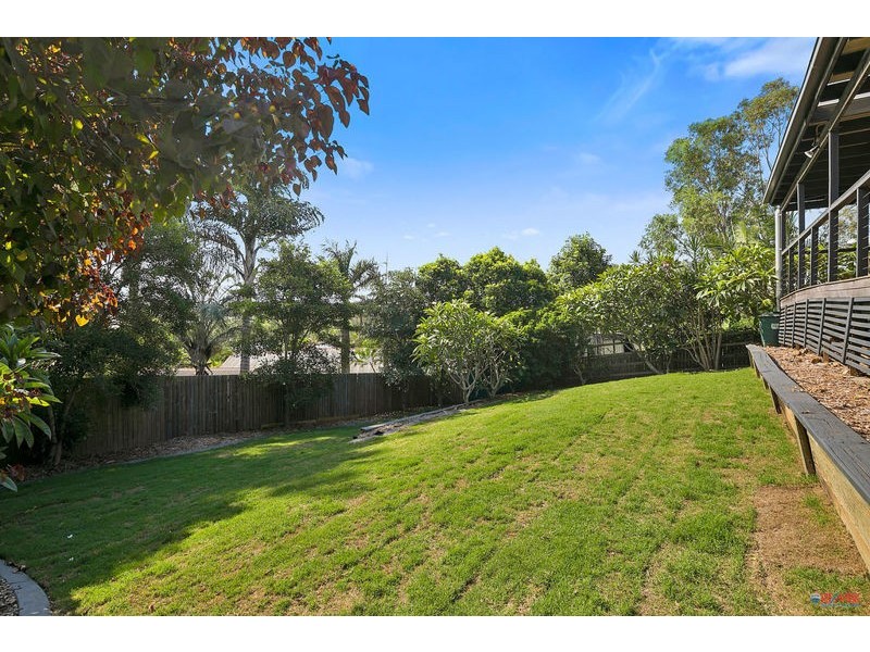 35 Wantana Crescent, Edens Landing QLD 4207