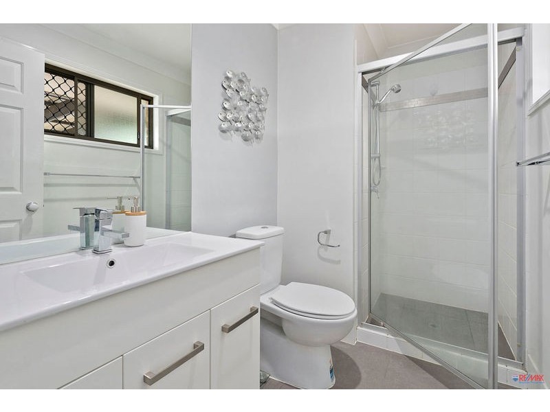 35 Wantana Crescent, Edens Landing QLD 4207