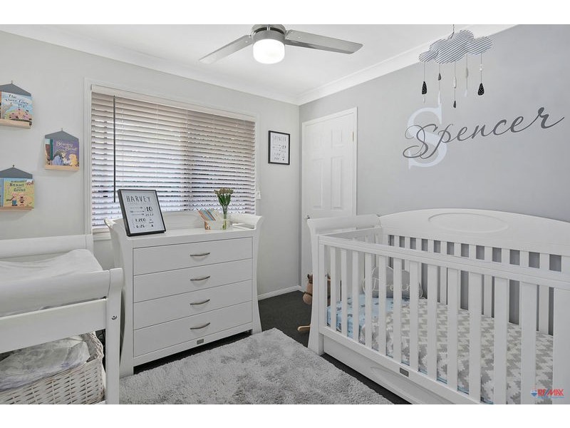 35 Wantana Crescent, Edens Landing QLD 4207