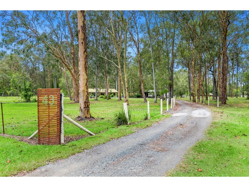 43 Stern Road, Carbrook QLD 4130