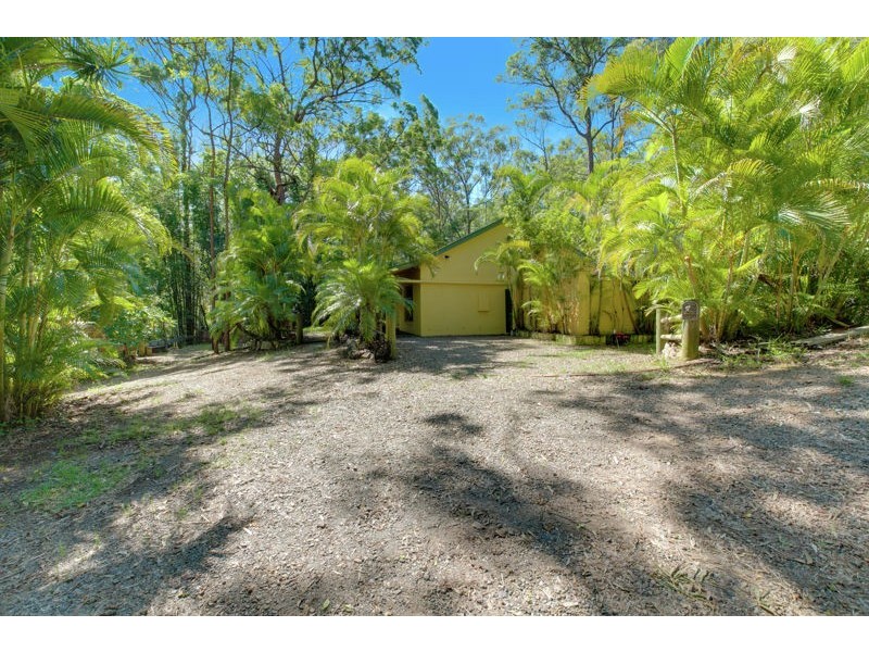 320-322 Avalon Road, Sheldon QLD 4157