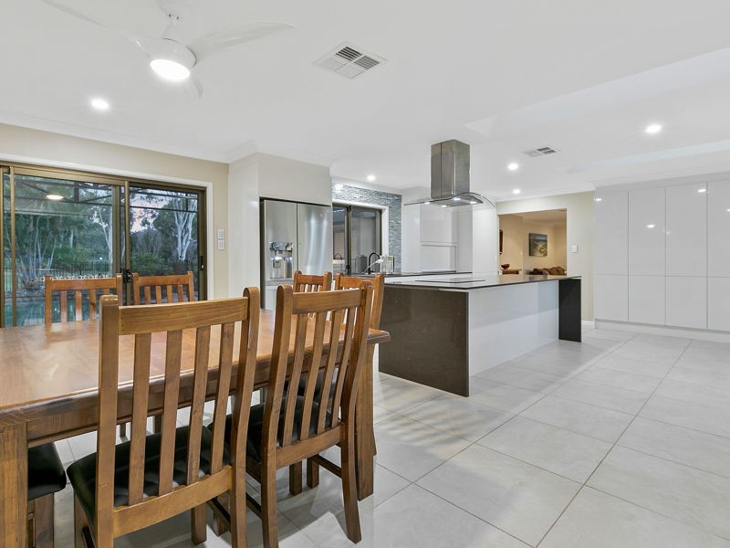 2 St James Road, Birkdale QLD 4159