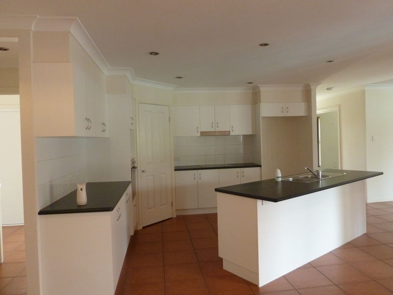 14 Foote Street, Redland Bay QLD 4165