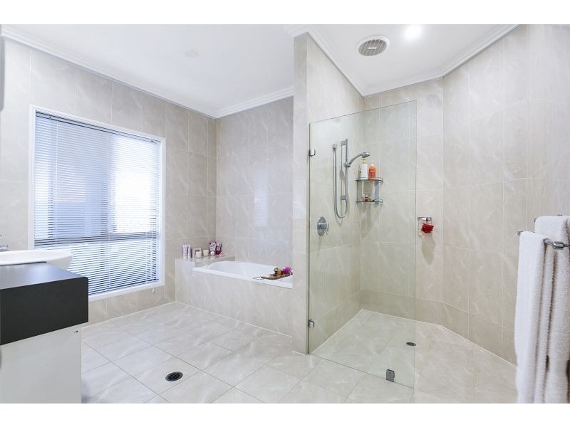 6 Ziggys Drive, Thornlands QLD 4164