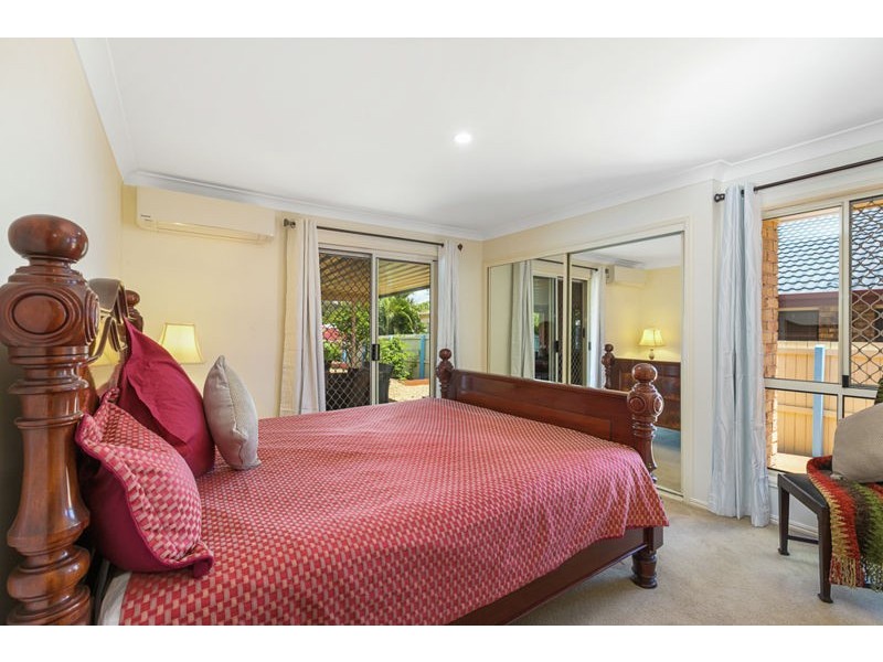 10 Almond Avenue, Birkdale QLD 4159