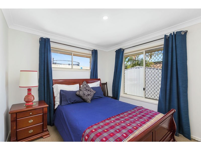 10 Almond Avenue, Birkdale QLD 4159