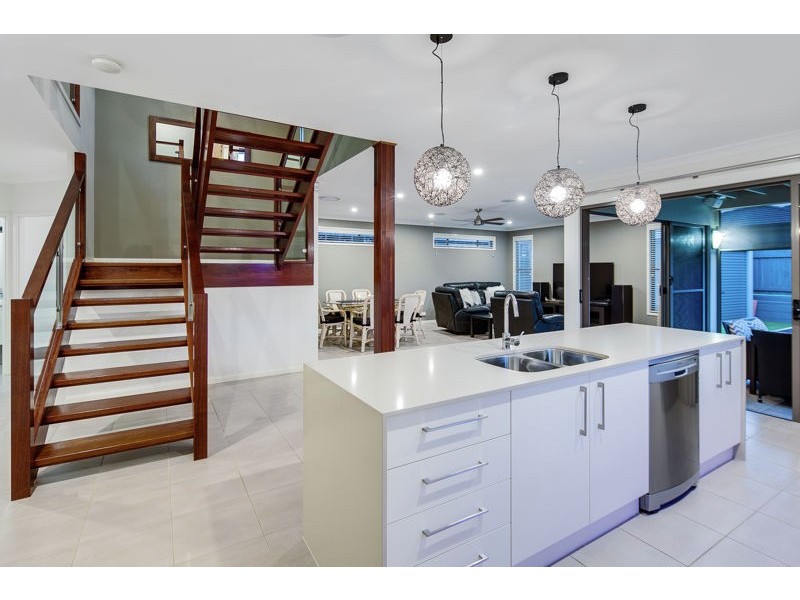 18 Kidman Circuit, Thornlands QLD 4164