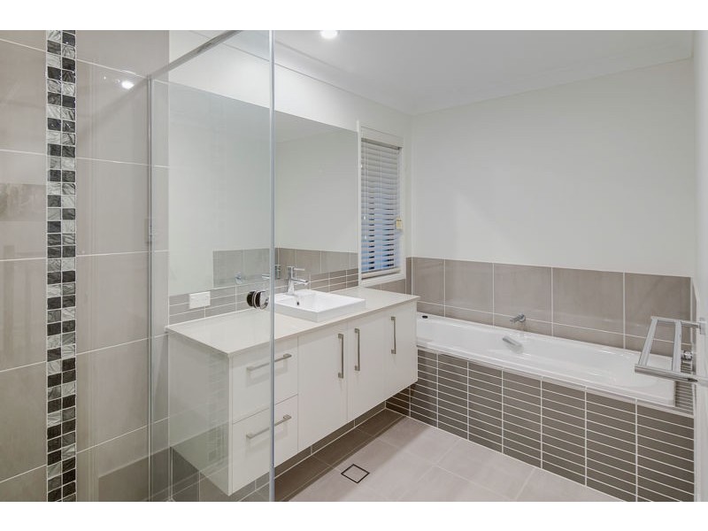 18 Kidman Circuit, Thornlands QLD 4164