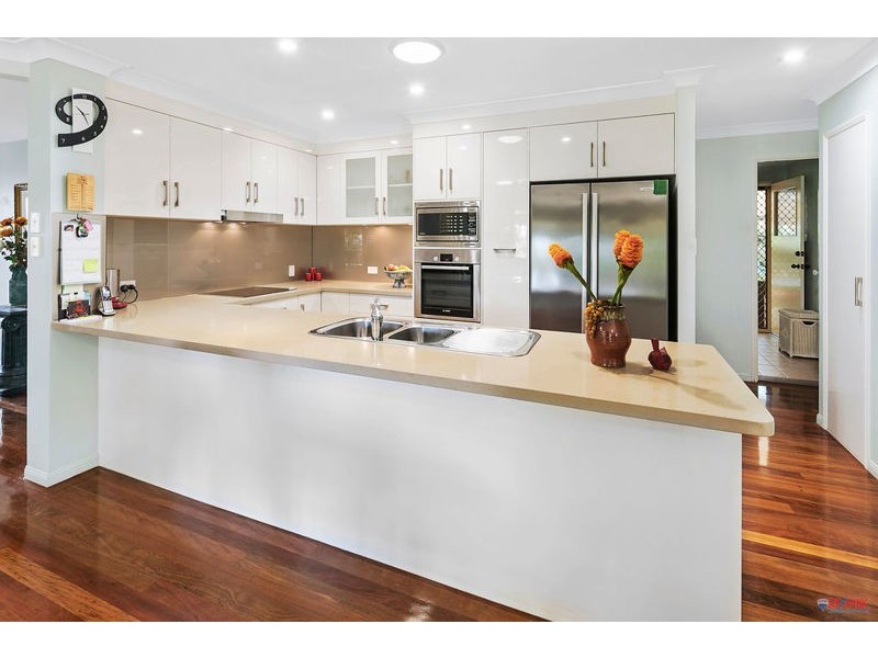 1 Cazna Court, Redland Bay QLD 4165