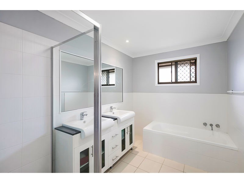 18 Cranford Street, Birkdale QLD 4159