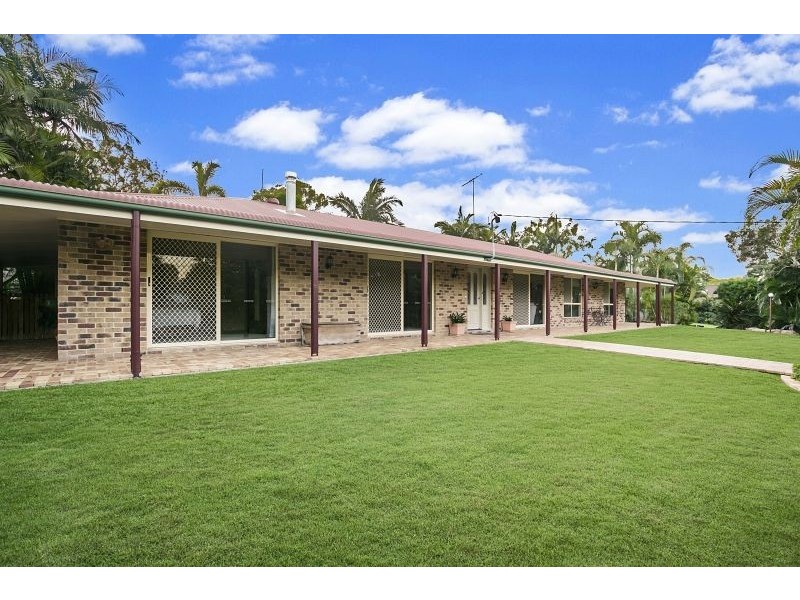 9 Kalmia Drive, Redland Bay QLD 4165