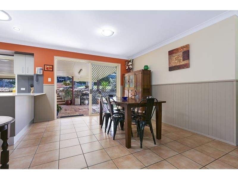 9 Kalmia Drive, Redland Bay QLD 4165