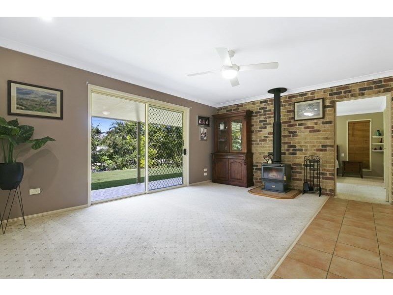 9 Kalmia Drive, Redland Bay QLD 4165