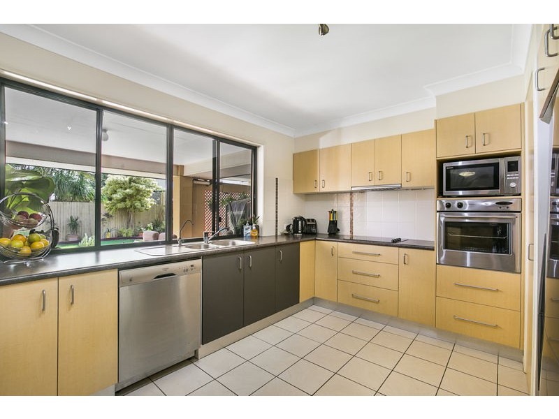 18 Hawkins Place, Thornlands QLD 4164