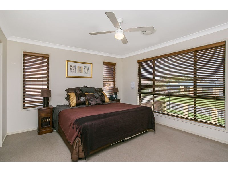 18 Hawkins Place, Thornlands QLD 4164