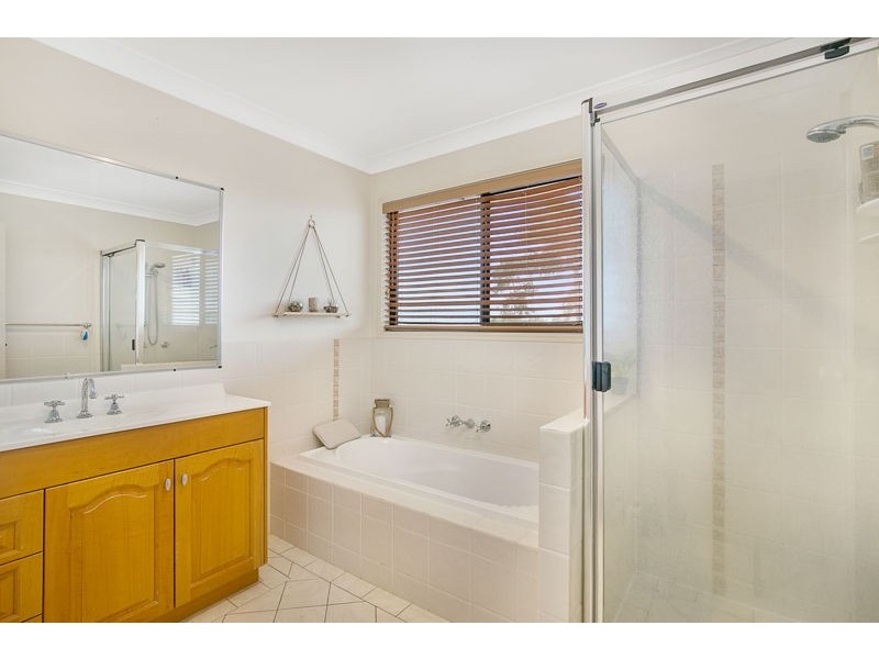 18 Hawkins Place, Thornlands QLD 4164