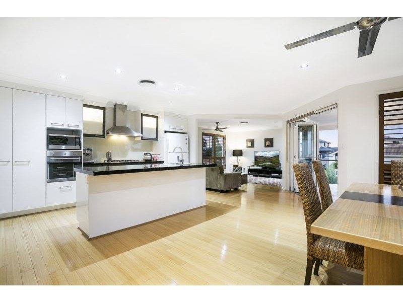 12 Beddoe Street, Thornlands QLD 4164