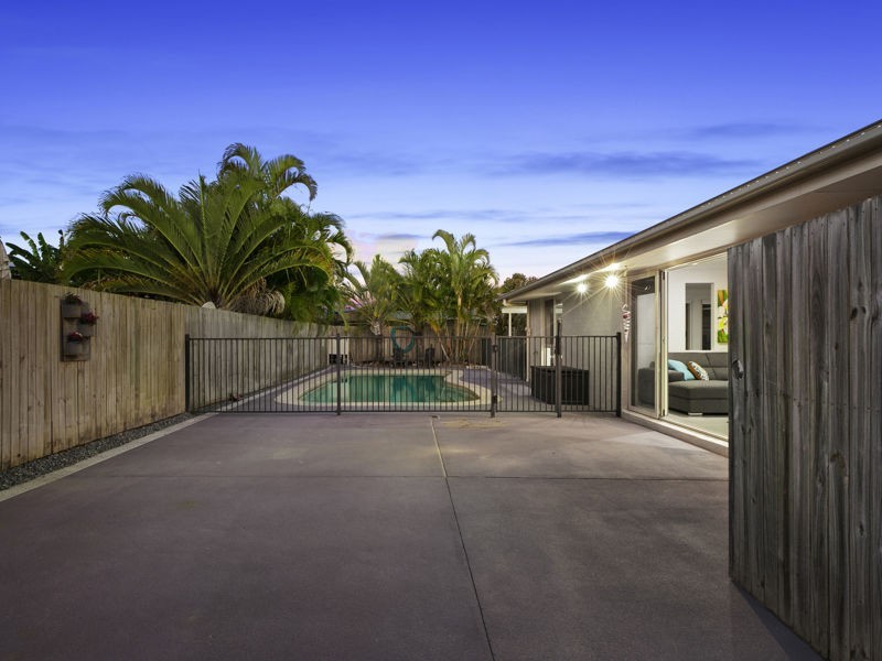 4 Constantina Close, Thornlands QLD 4164