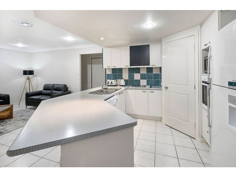 2 Poseidon Street, Cleveland QLD 4163