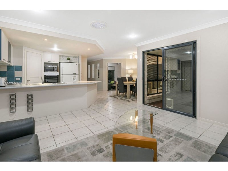 2 Poseidon Street, Cleveland QLD 4163