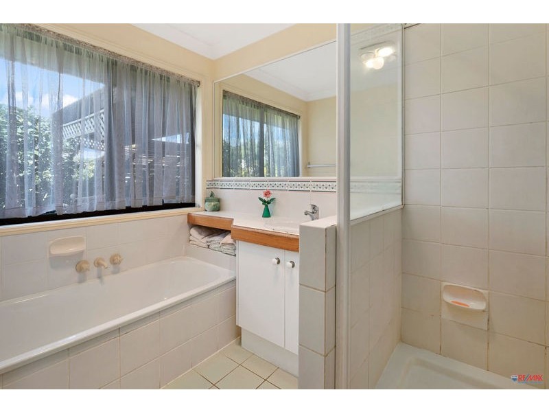 9 Pin Oak Crescent, Victoria Point QLD 4165