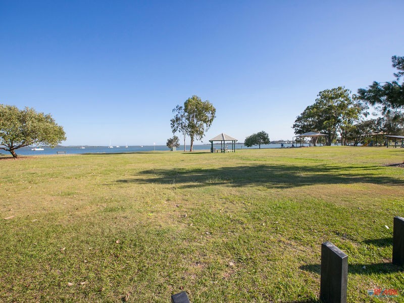 9 Pin Oak Crescent, Victoria Point QLD 4165