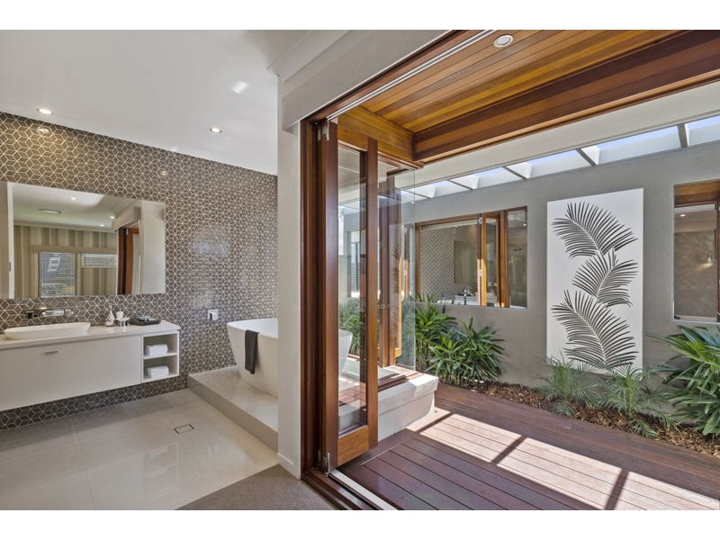 7 Seawater Street, Thornlands QLD 4164