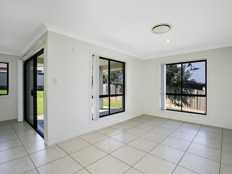 27 Cole Street, Redland Bay QLD 4165