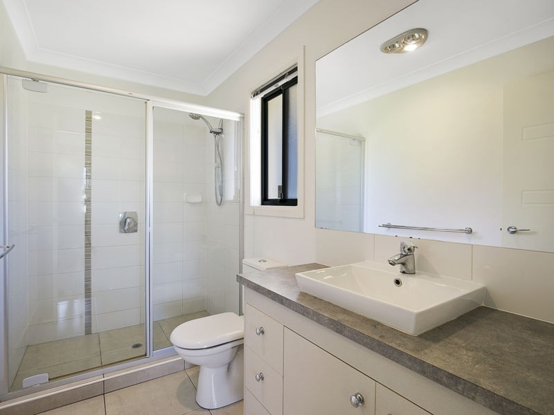 27 Cole Street, Redland Bay QLD 4165