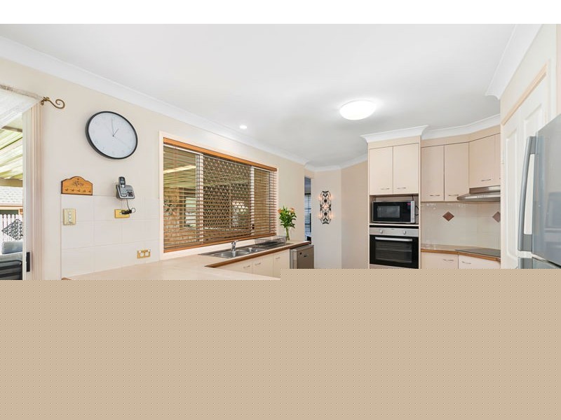 19 Banstead Street, Birkdale QLD 4159