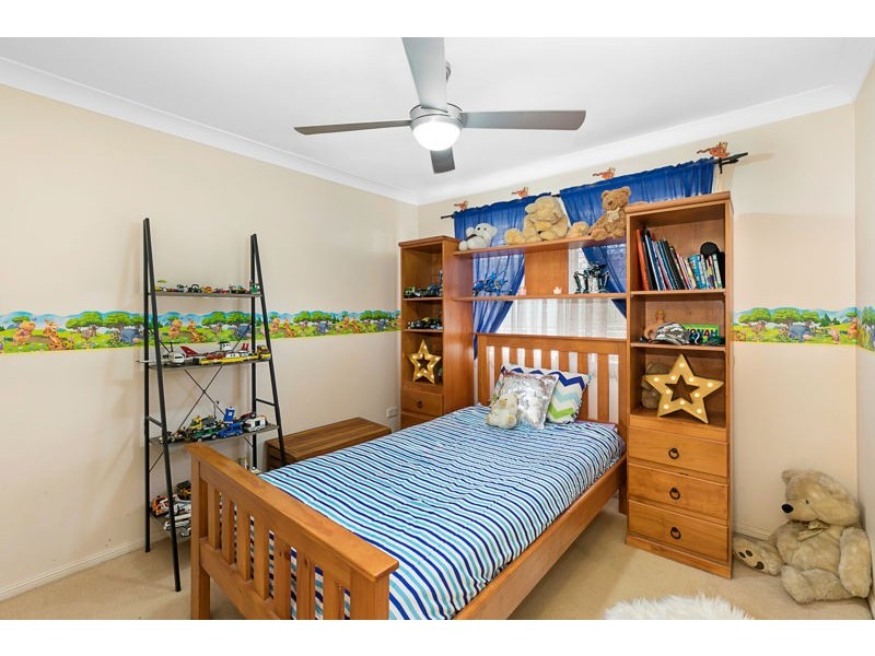 19 Banstead Street, Birkdale QLD 4159