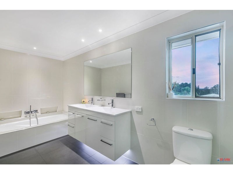 5 Canaipa Court, Victoria Point QLD 4165