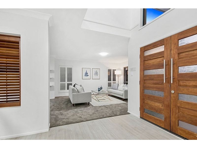 9 Voyagers Court, Raby Bay QLD 4163