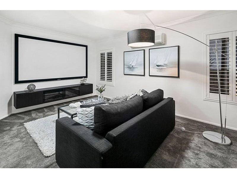 9 Voyagers Court, Raby Bay QLD 4163