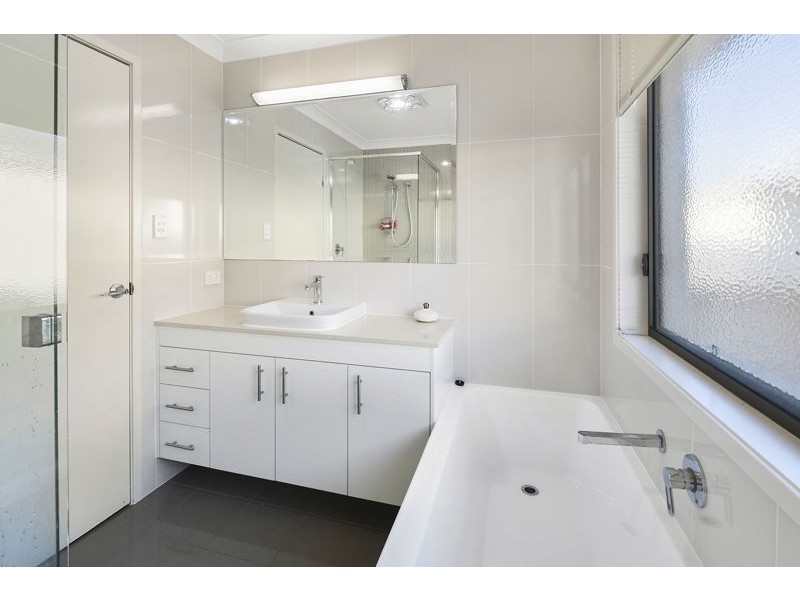 2/8 Bond Street, Cleveland QLD 4163