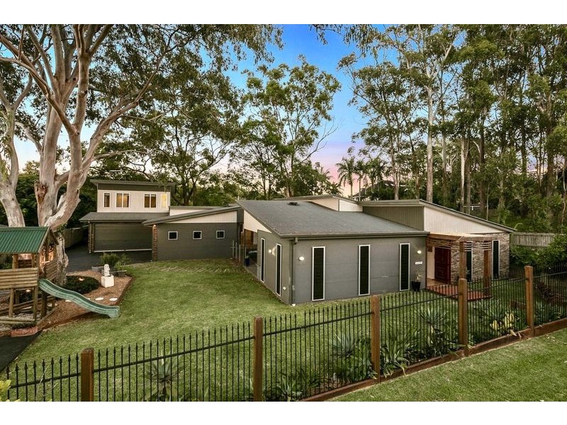 60 Denham Boulevard, Redland Bay QLD 4165